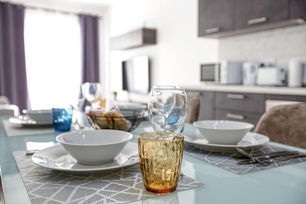 Ra5 - New, Bright & Spacious - Sliema-gzira Area! *